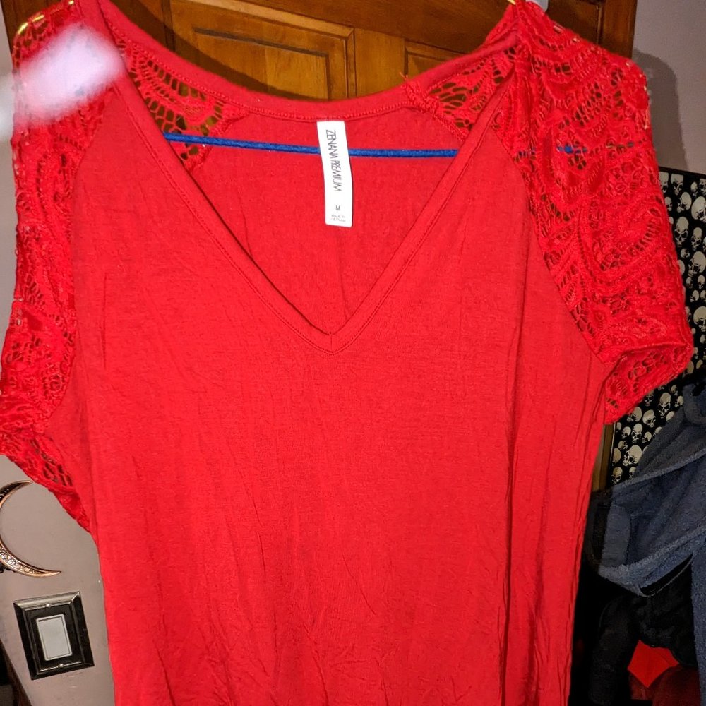 Ladies Zenana Dark Red Lace Sleeved Top Size Medium